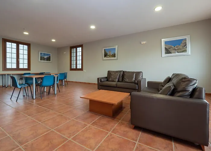 Pensión Casa Forestal 3*